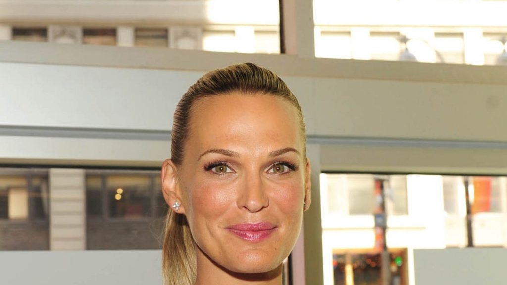 Molly Sims Plastic Surgery and Body Measurements