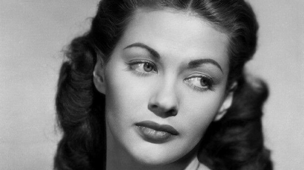 Yvonne De Carlo Plastic Surgery and Body Measurements