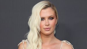 Ireland Baldwin FaceTite